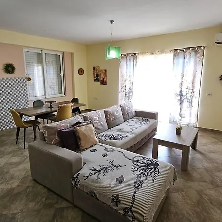 Evans Apartment Sarande