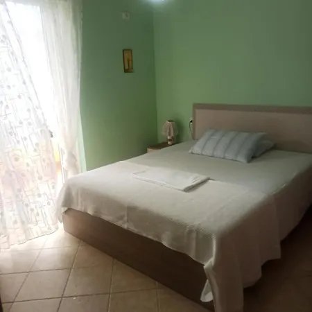 Sea View Apartment *